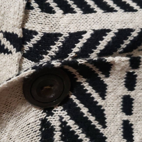 Marla Wynne Sweater Cardigan - Picture 5 of 7